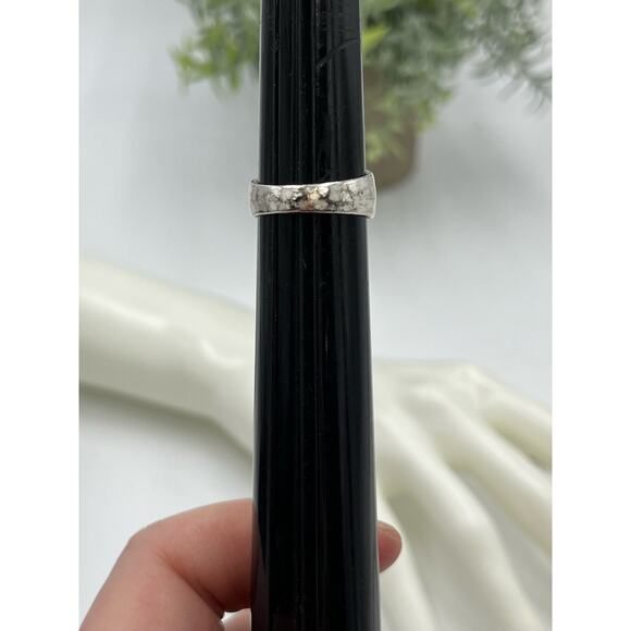 Kendra Scott Silver Plated Hammered‎ Band Ring Sz 7.25 - Picture 10 of 10